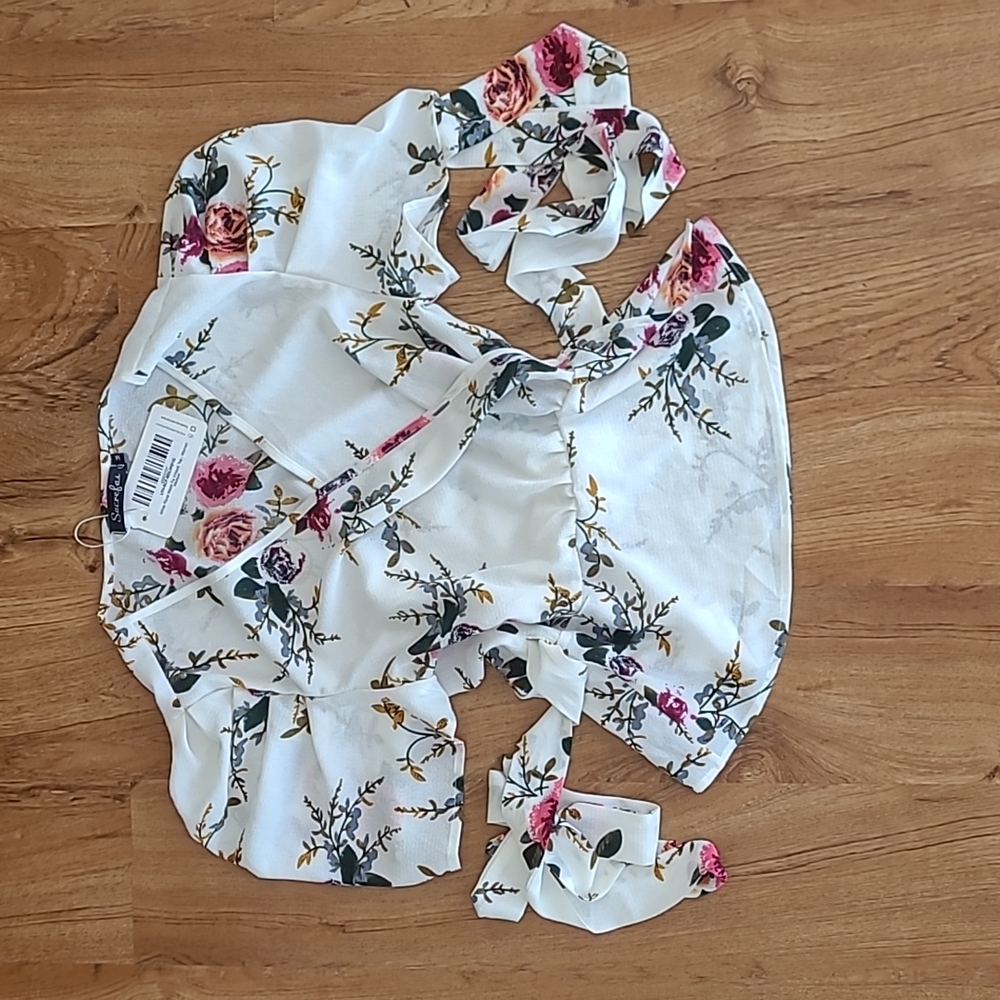 Puff sleeve wrap top